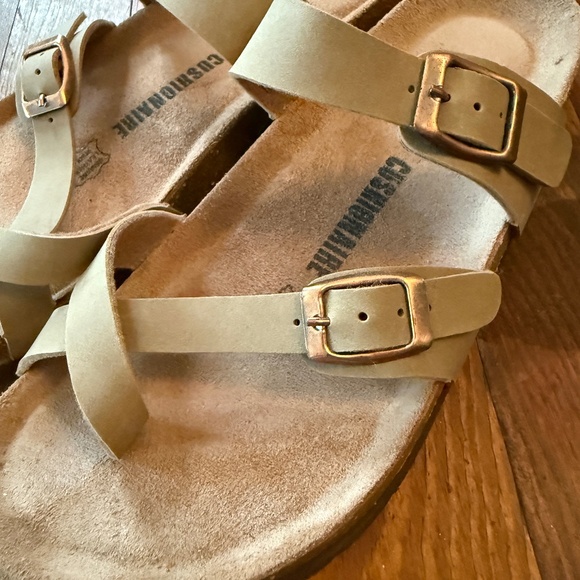 Cushionaire Luna Cork Footbed Sandal - Taupe | size 7M - Picture 7 of 7